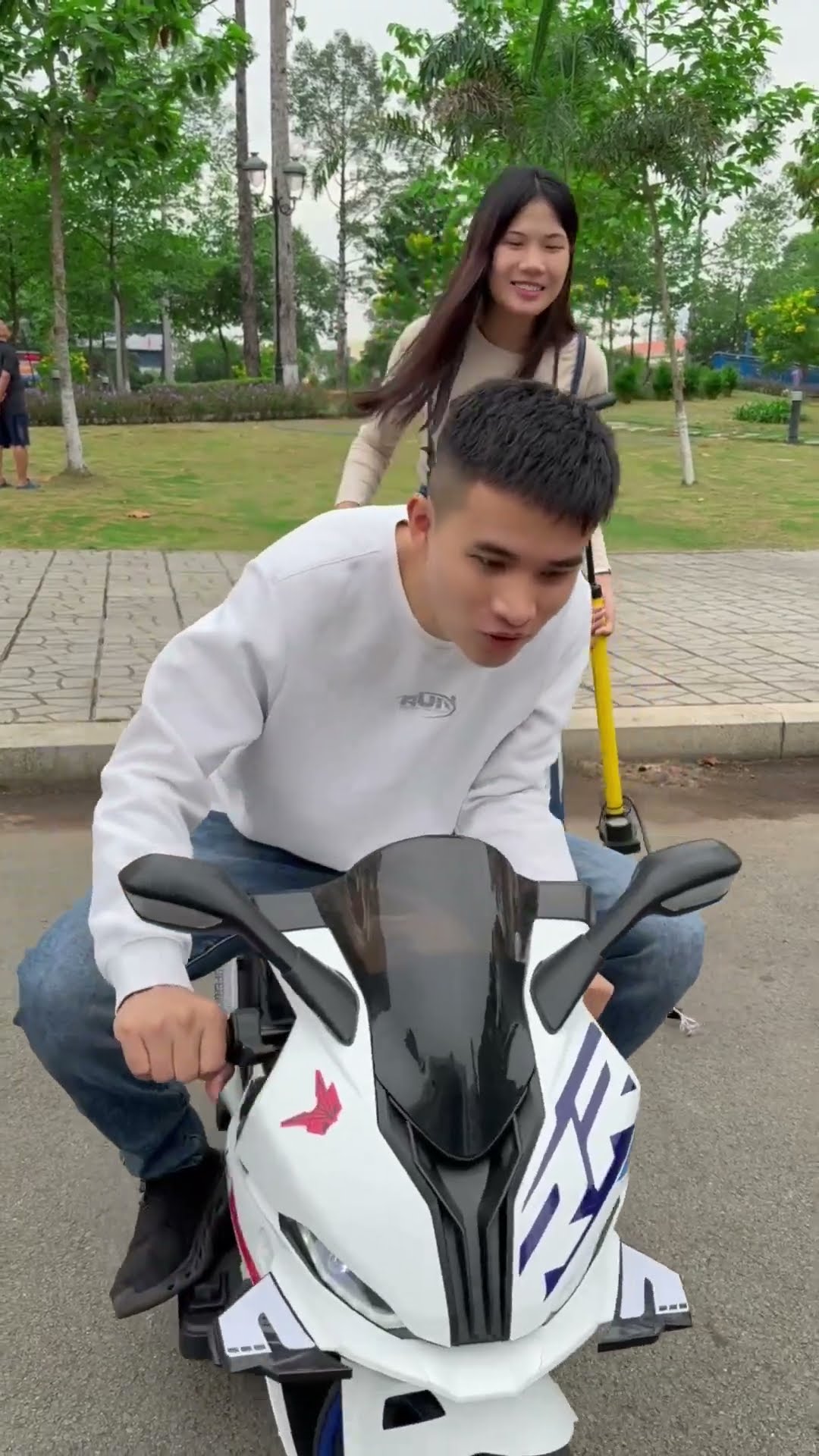 LNS - Ống bơm xe Thần Kỳ || Super motorbike #shorts