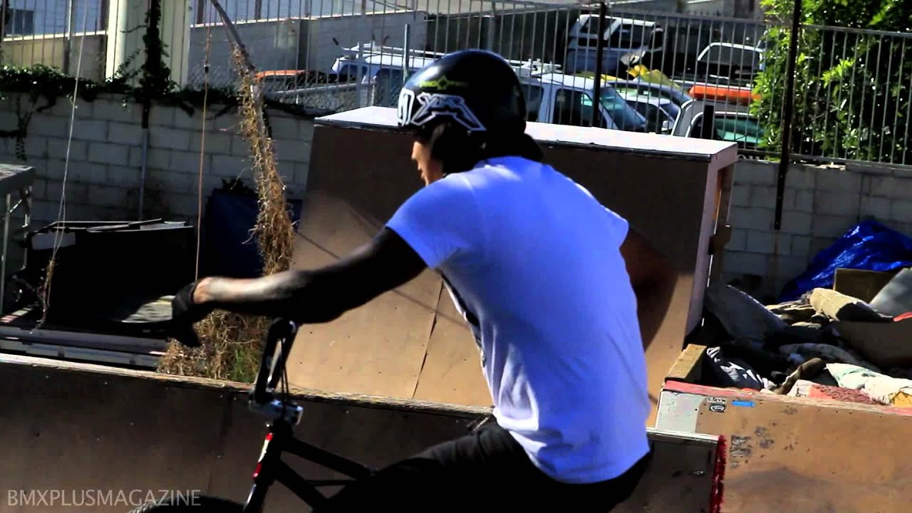 BMX Plus-Sunday Funday Backyard Sesh