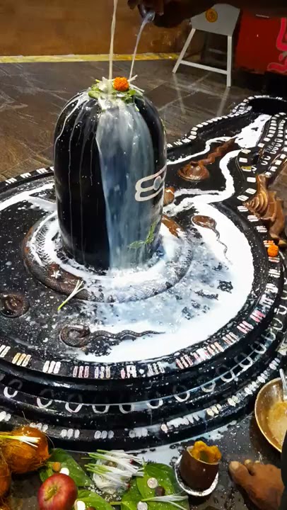 Shivling Abhishek