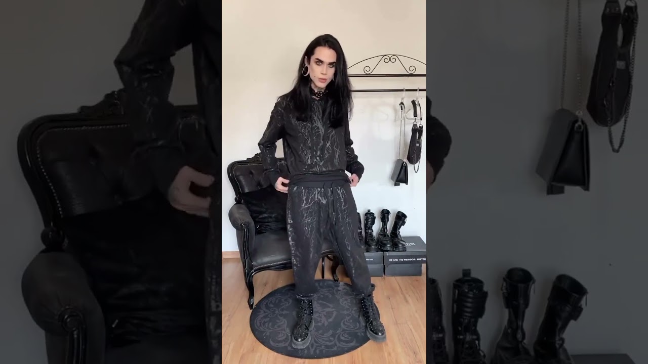 Which is your favorite outfit? All items is from @killstar 🖤