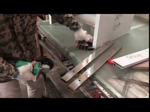 aluminum-bathroom-cabinets-assemble
