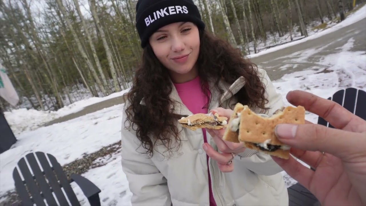 We Went To A Tiny Home In The Snow !!!
