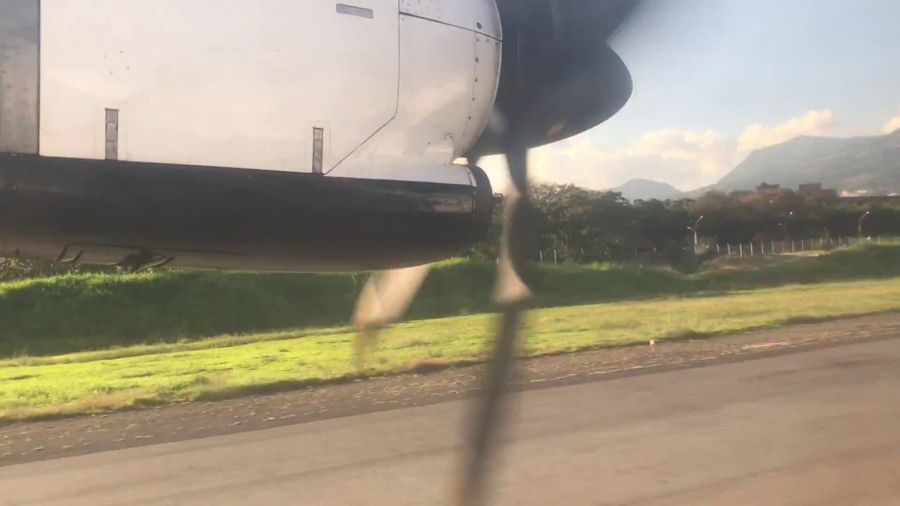 Aproximación y aterrizaje en Medellín // Approach & Landing Medellín ...