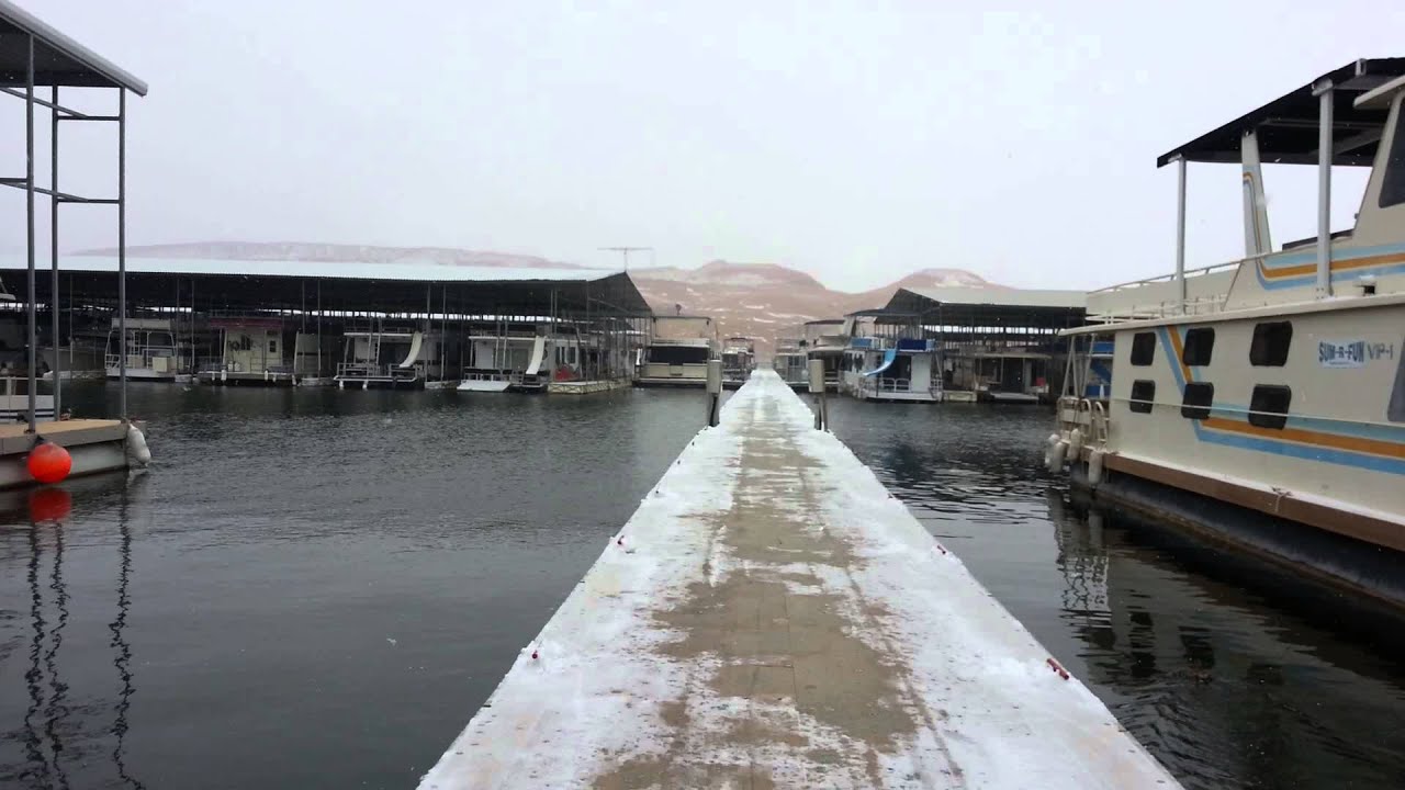 Snowing on Lake Powell - Bullfrog Marina Utah - YouTube