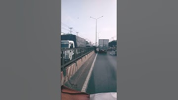 Giao thông trên quốc lộ 1A khu vực Cầu Bình Thuận và cầu vượt Hương lộ 2 quận Bình Tân TP HCM