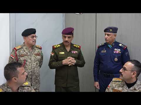 رئيس أركان الجيش يزور كليتي الأركان والقيادة ويتفقد دورة آمري التشكيلات الانتقائية الرقم ٣٣ 