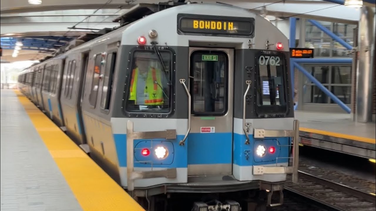 Railfanning the MBTA Blue Line for the first time! On my birthday!