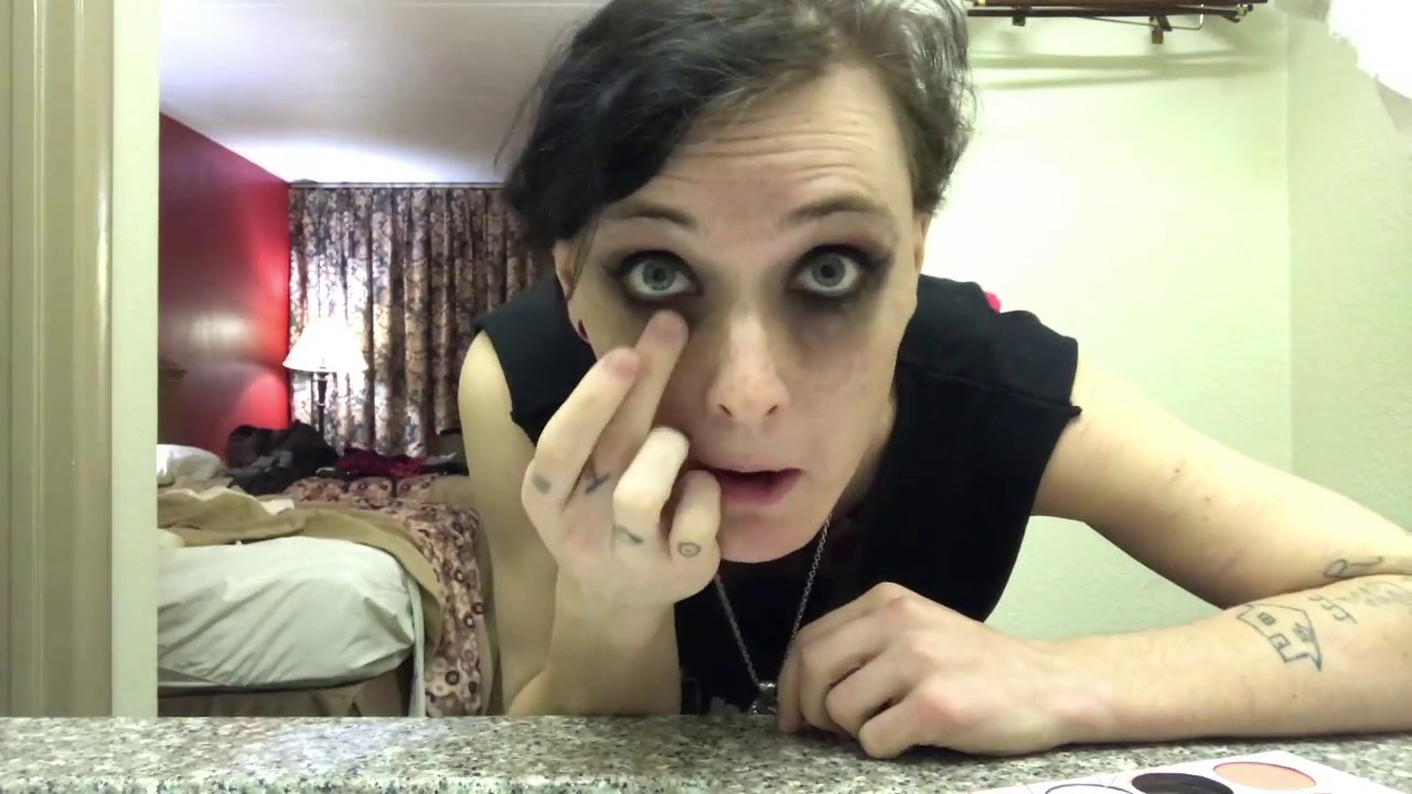 MAKEUP TUTORIAL - Punk Rock Trashcan