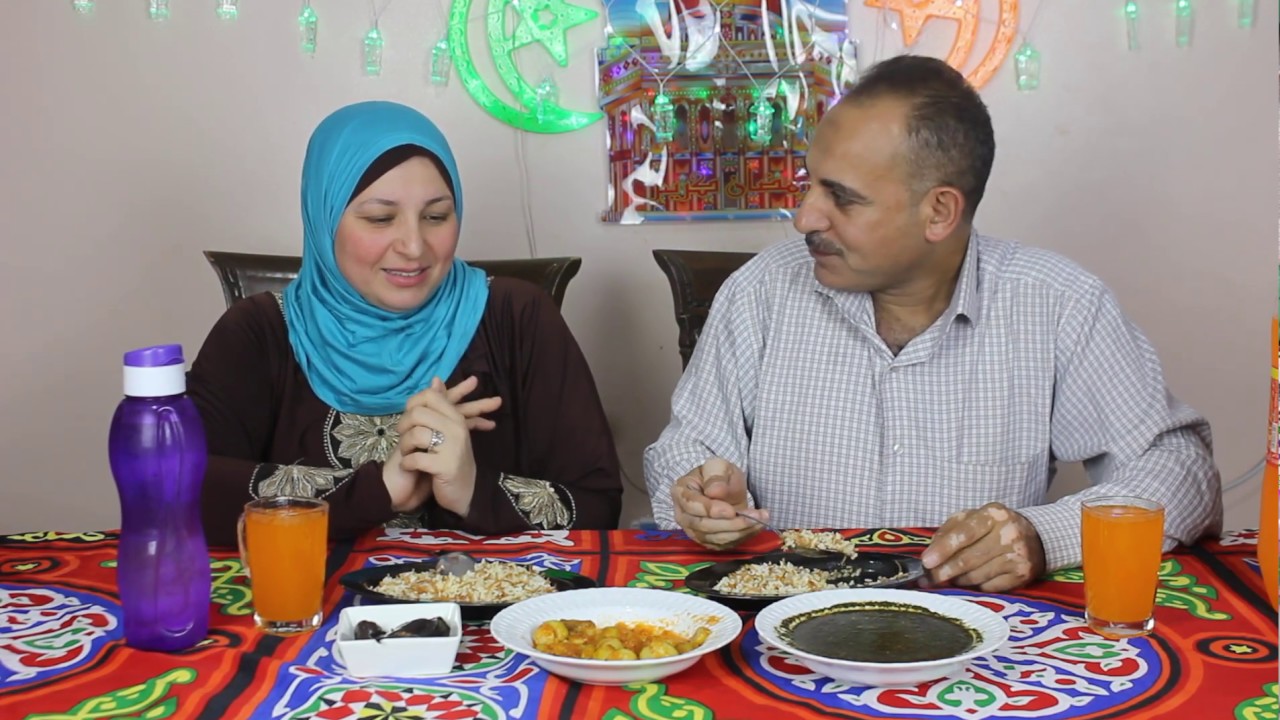 الفرق بين البنت المخطوبه والمتزوجه فى فطار رمضان مع شريك حياتها ضحك السنين🤣☝️ لا يفوتكم