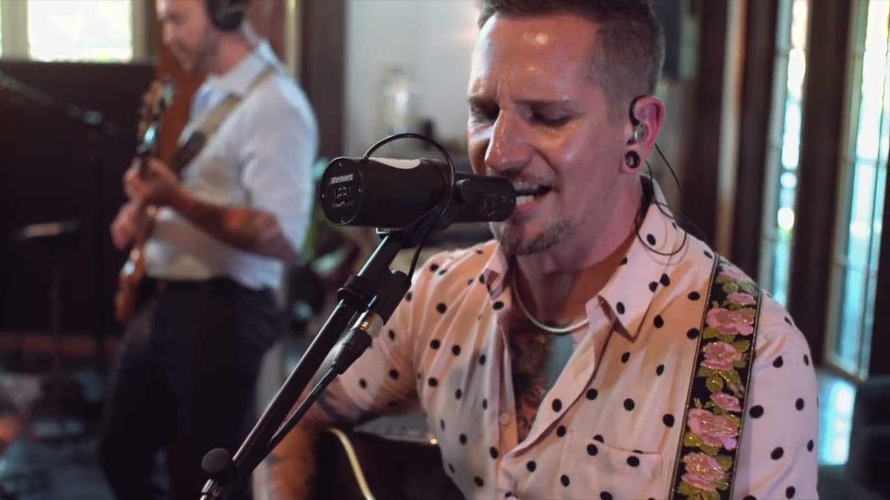 Sail Cassady - Halos (Live at The Barnhouse)