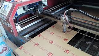 Ứng dụng tia LASER trong thi công làm bảng hiệu , kẻ chữ  !