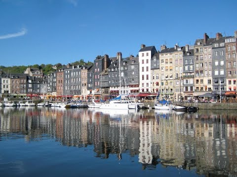 Places to see in ( Honfleur - France ) Le Vieux Bassin