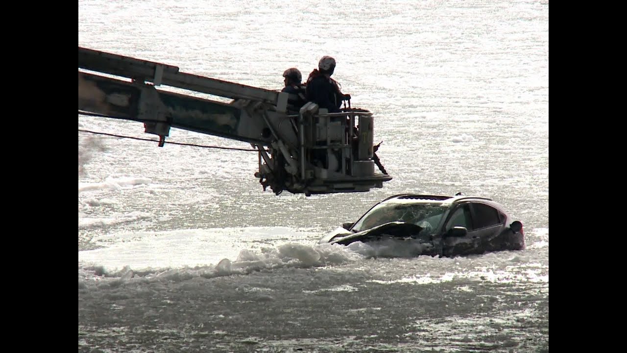 Scene of icy Susquehanna River rescue in Harrisburg, Pennsylvania - YouTube