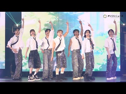 aoen、爽やか制服ビジュアルで新曲「青春インクレディブル」披露　圧巻のライブパフォーマンスに会場熱狂！『Rakuten GirlsAward 2025 AUTUMN/WINTER』