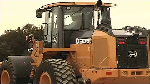 John Deere Four Wheel Drive Loader Safety Tips