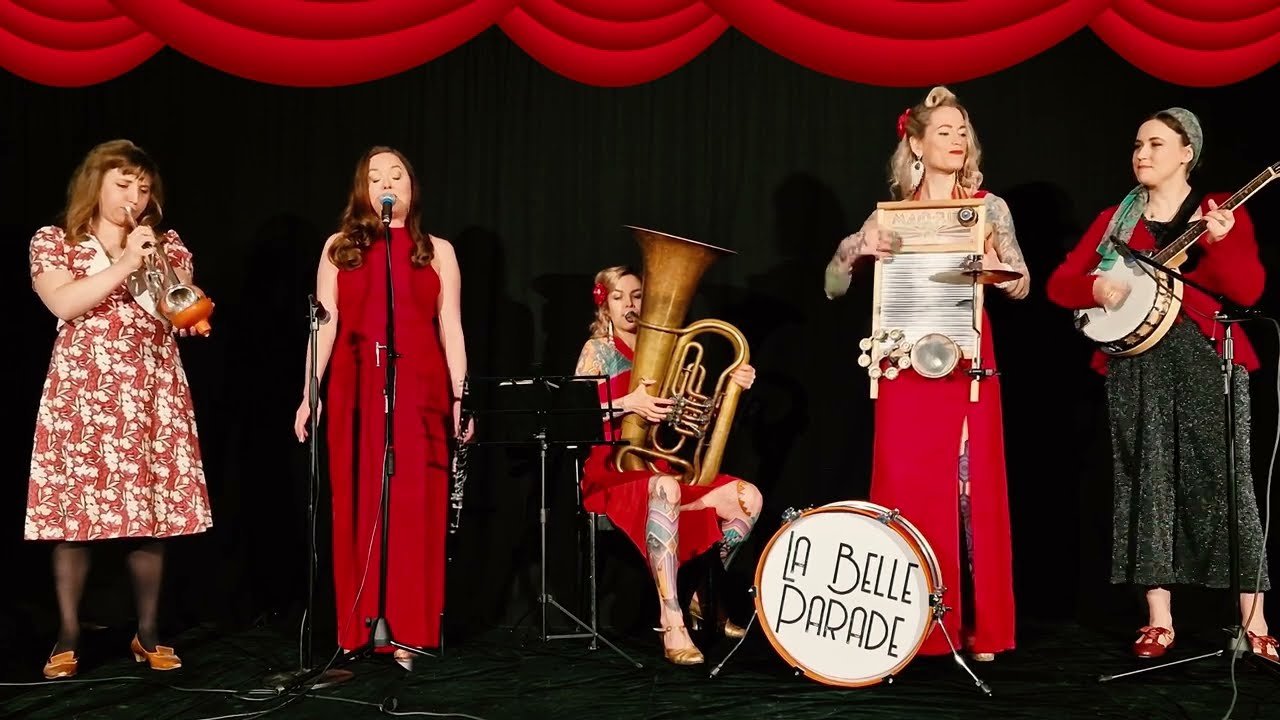 La Belle Parade & The DecaVita Sisters