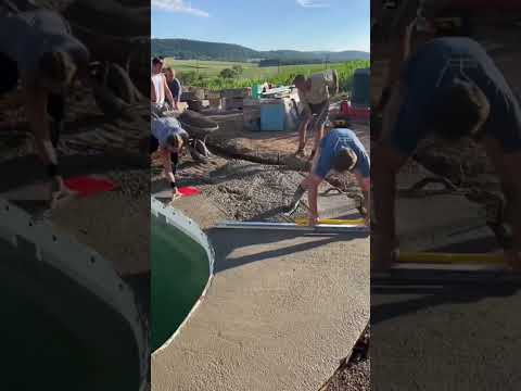 Video: Concrete pool deck #bluecollar #constructionlife #professional #mason #concrete