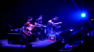 Paramore - "Misguided Ghosts" (Acoustic) @ Sydney Entertainment Centre, 15/10/10 [HD]