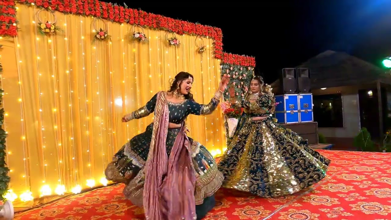 Beautiful Sangeet Dance Performance by the Bride and her Sister - Indian Wedding 2022