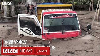 高温の火山灰が村を飲み込む　インドネシア・スメル山噴火