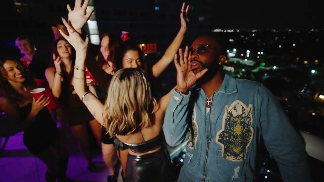 Carly Tappan, Dfils - Let's Go (Official Video) auf YouTube ansehen Carly Tappan, Dfils - Let's Go (Official Video) auf YouTube ansehen