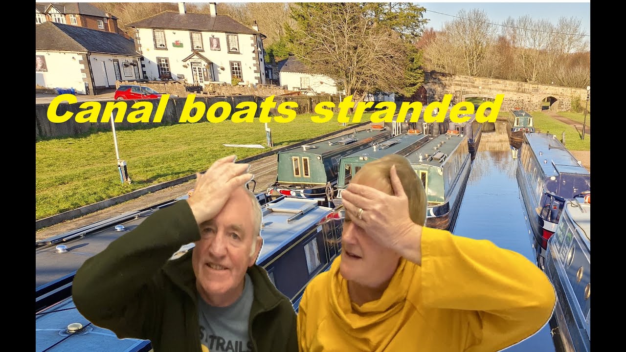 Canal boats trapped at an aqueduct