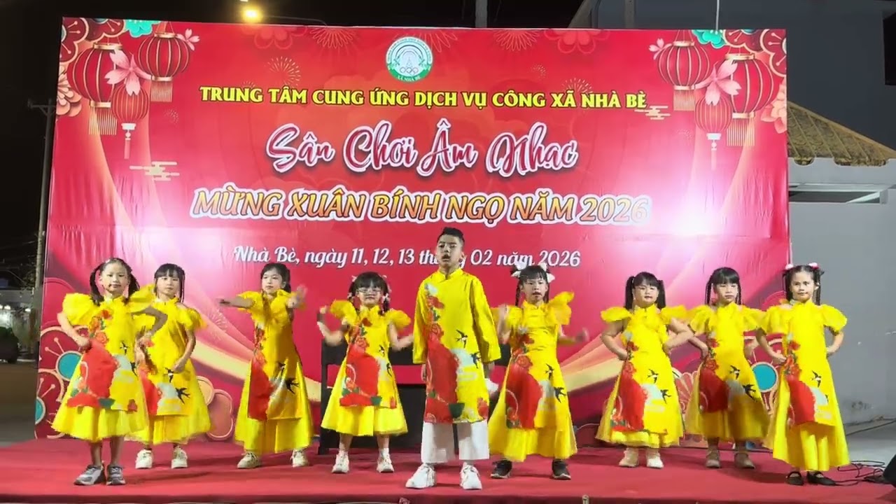 Mừng Xuân Bính Ngọ 2026 | Ai chuyện cũ bán hông | Chi Chi Dance Kids 