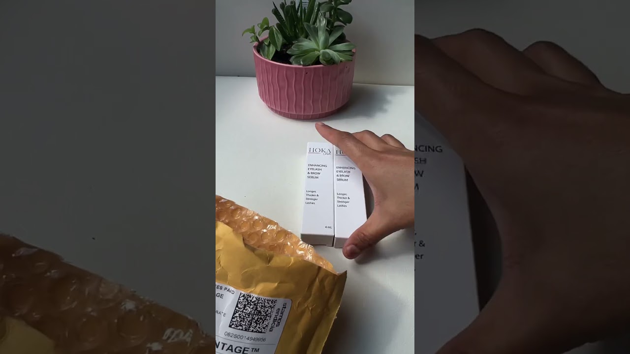 Lash Enhancing serum from @hokalash 