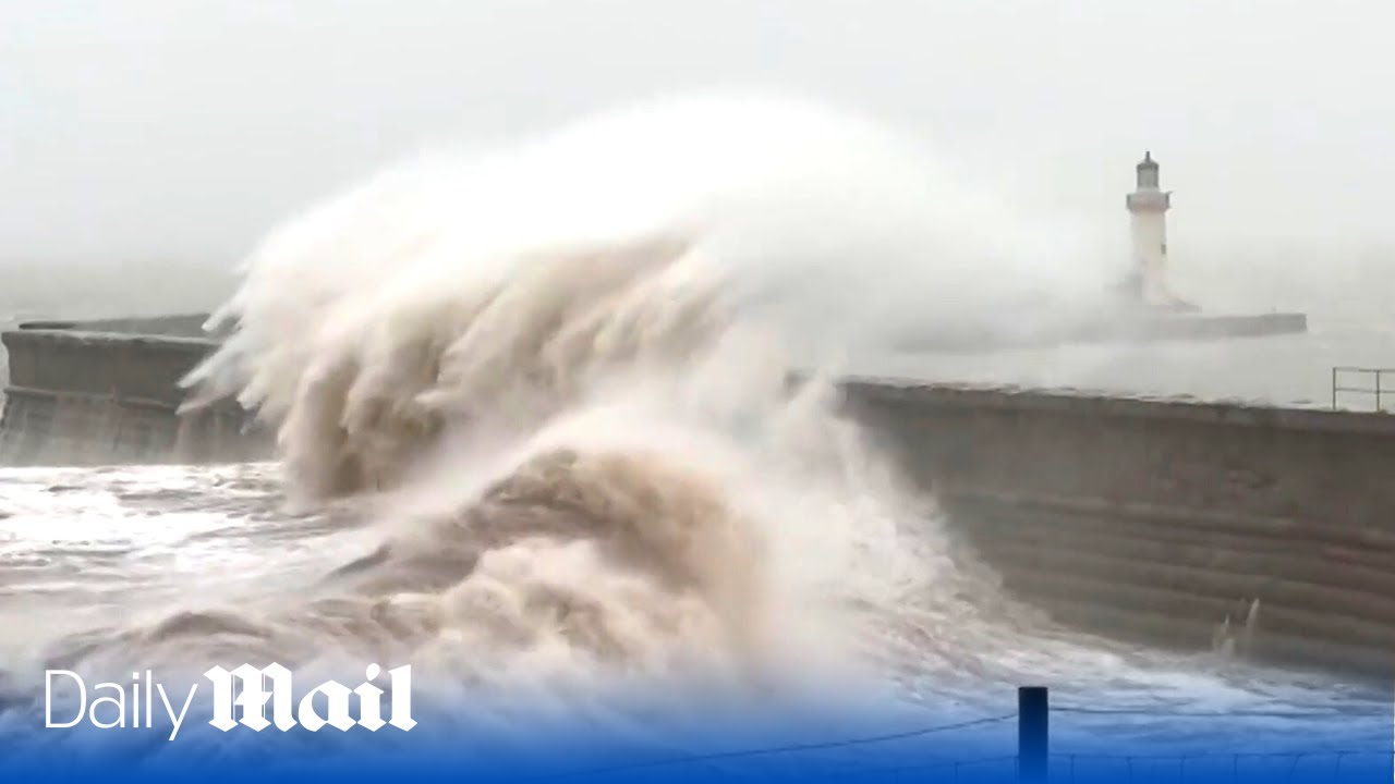 Storm Debi: Weather warning as devastating waves and high speed winds crash through the UK