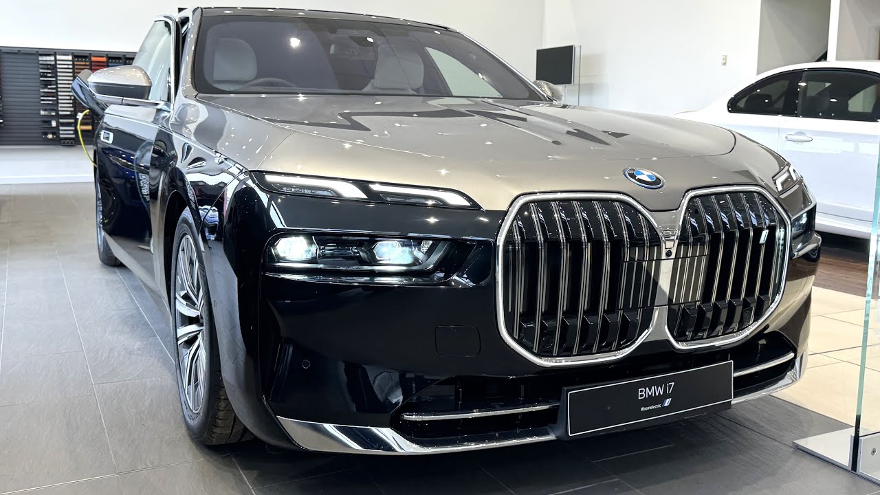 2024 BMW i7 xDrive60 Excellence Black Sapphire 7 Series (G70 ...