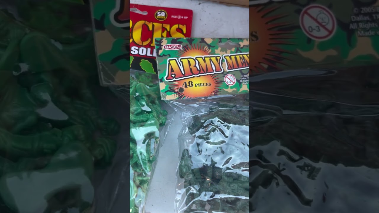 4 vintage bags of army men 