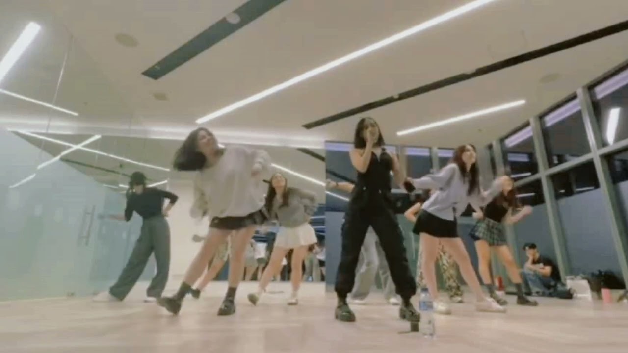 Girls Generation - GEE Dance Cover - Ex Member JKT48