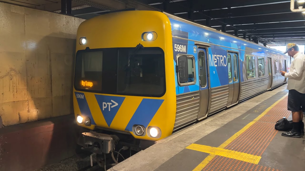 Metro Comeng Departing Flinders Street Station to Craigieburn