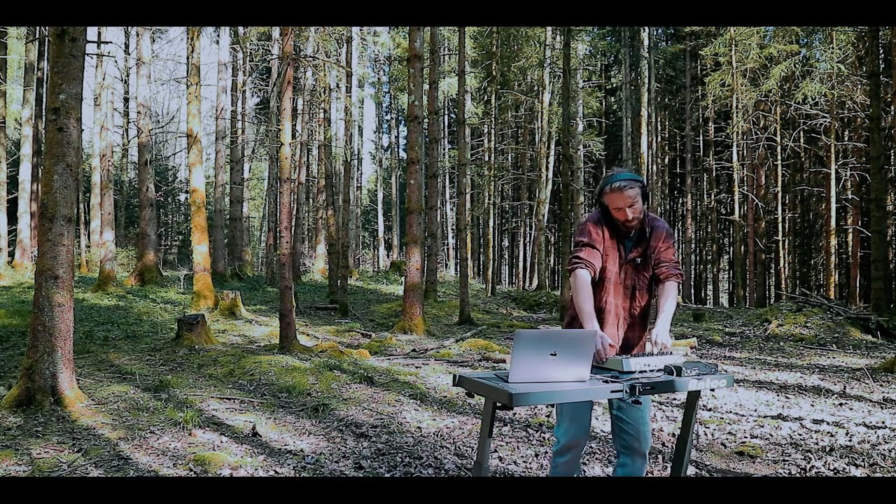 Playing Hypnotic Deep House in Mystical Forest