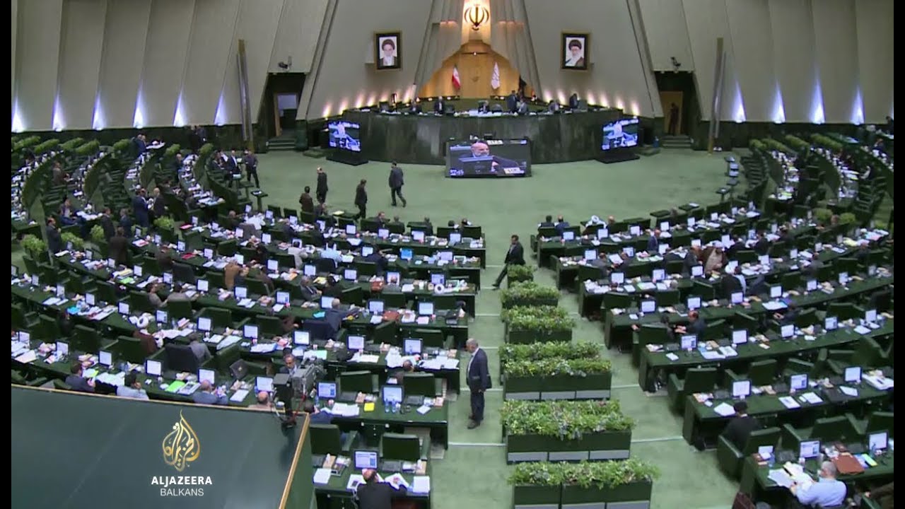 الاقتصاد قبل التوصل إلى اتفاق نووي للبرلمان الإيراني