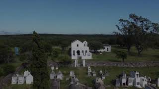 Embalse Arroyo Corto y capilla de Tegua