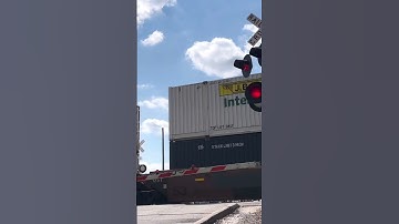 Intermodal train going southbound on the CSX Atlanta and West Point route sub in Newnan, Ga!!