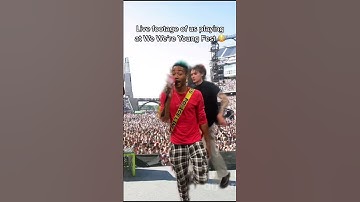 Definitely real footage 😅 #poppunk #emoband #rockbands  #wewereyoung #blink182 #greenday #emo #punk