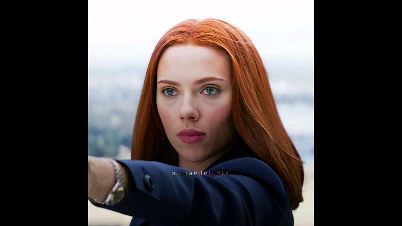 Наташа Романофф на мотоцикле