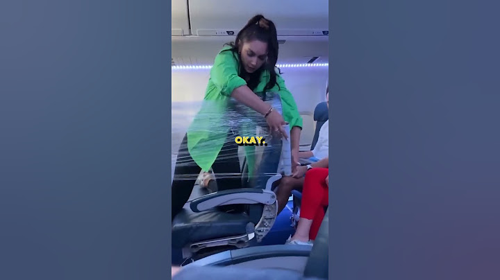 Karen saran wraps her seat on a plane  #shorts ￼