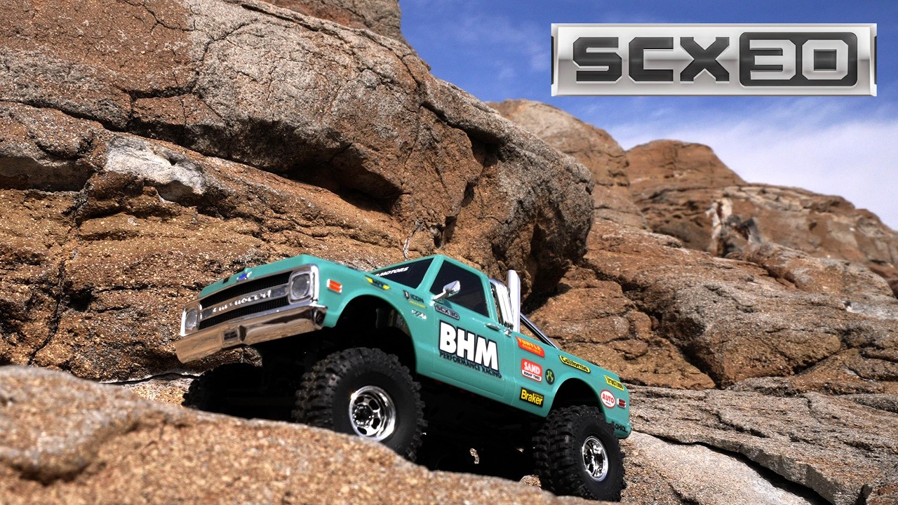 Axial SCX30 Chevrolet K10 (1973 Model) The smallest, authentic