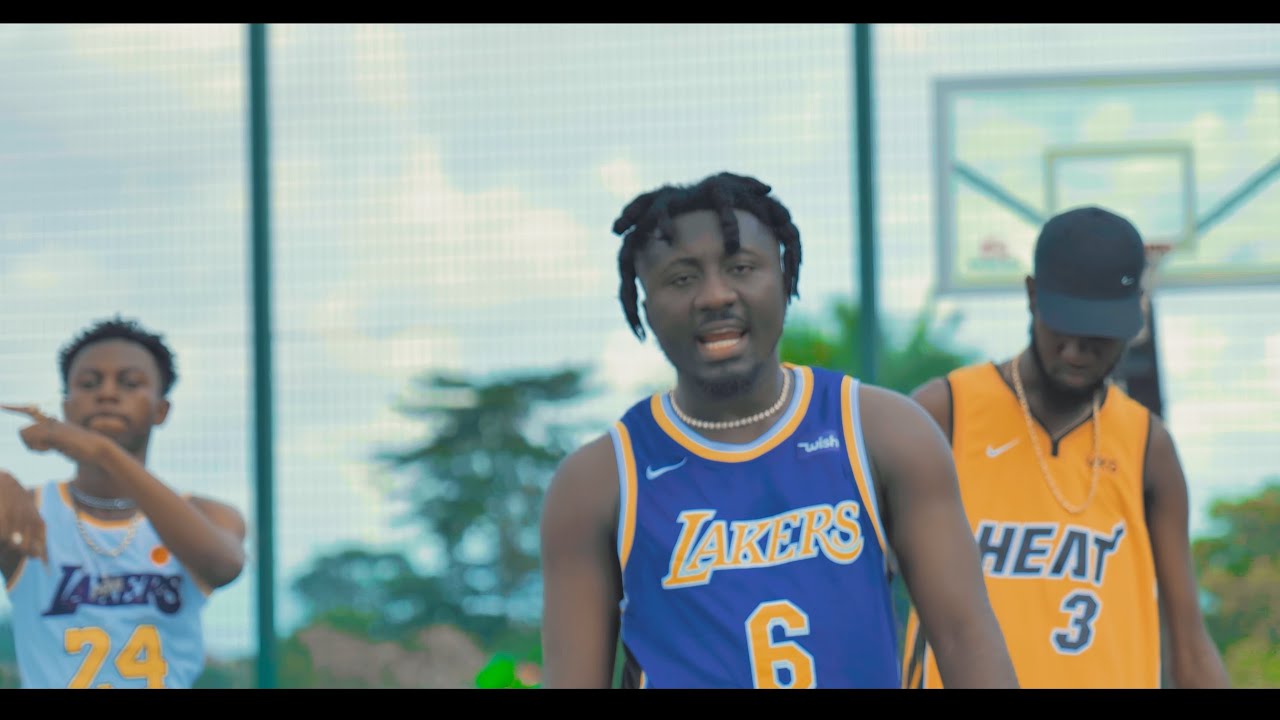 Amerado - Sika Besu feat. Kweku Flick & YPee (Official Video) - YouTube