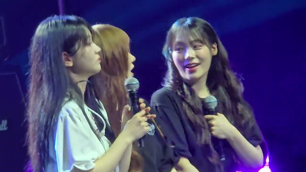 280226 qwer rockation asia tour SG encore your sincerely