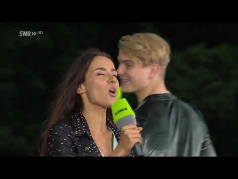 Vincent Gross & Emilija Wellrock  " Wo die Liebe wohnt "@SWR4 Schlagerfest  25.09.2021