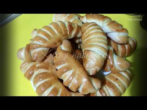 ЛЕПЛЮ РОГАЛИКИ С ВАРЕНЬЕМ ИЗ СМОРОДИНЫ