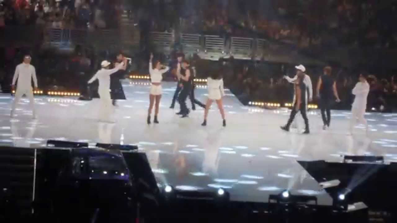 (Fan Cam) SHINHWA Medley (from KCON 2015 Mnet Countdown Concert #2)