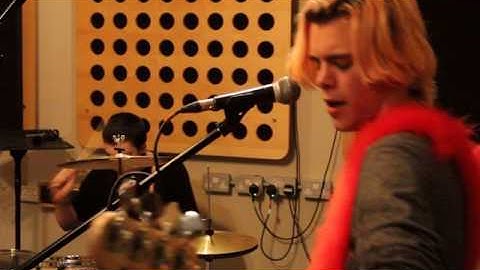 Peach Fuzz - Thrush (Live Session)