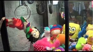 Claw Machine Adventures: Awesome Wins! Turbo & Betty Boop! screenshot 5
