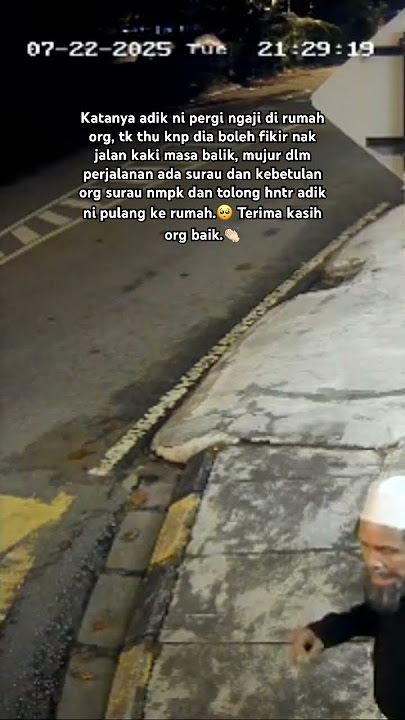 Allahu bahayanya adik ni jalan sorang2, risau pula tgk.😰 Sumber TT: hani66_