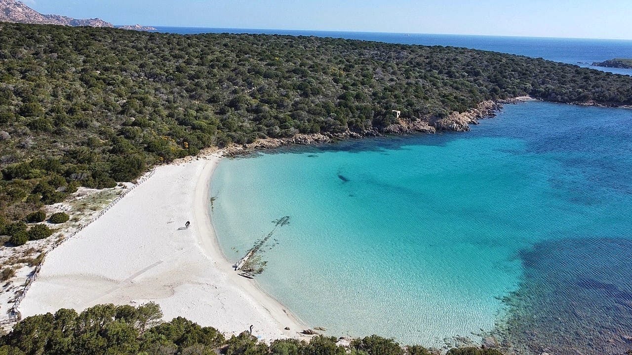 Isola Di Caprera Spiaggia Del Relitto Sardegna 2022 YouTube isola-di-caprera-spiaggia-del-relitto-sardegna-2022-youtube